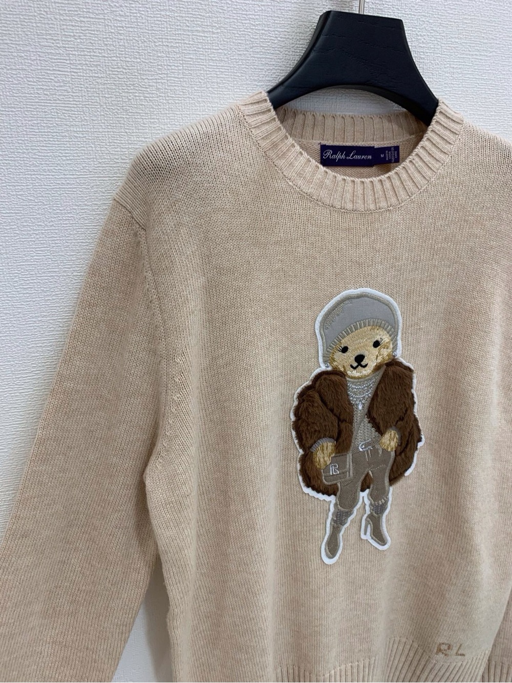 Polo by Ralph Lauren Beige Crewneck Sweater with Teddy Patch - Picture 2 of 8